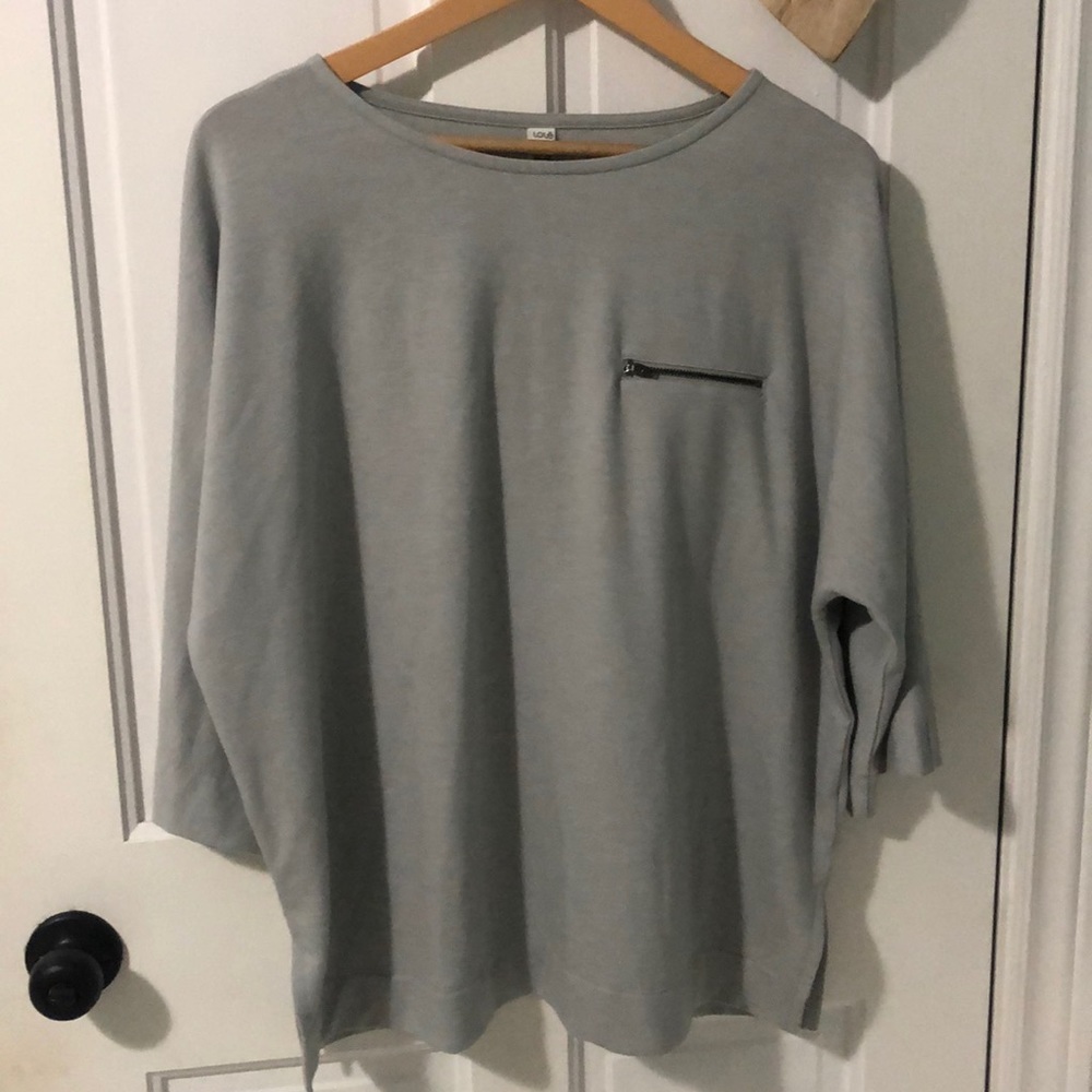 Oversized Lole cropped sleeve top